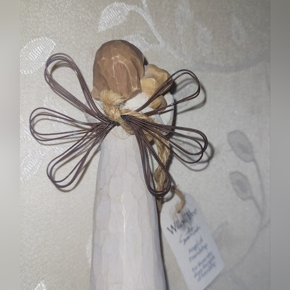 Willow Tree "Angel of Friendship" Sculpture - Picture 3 of 4